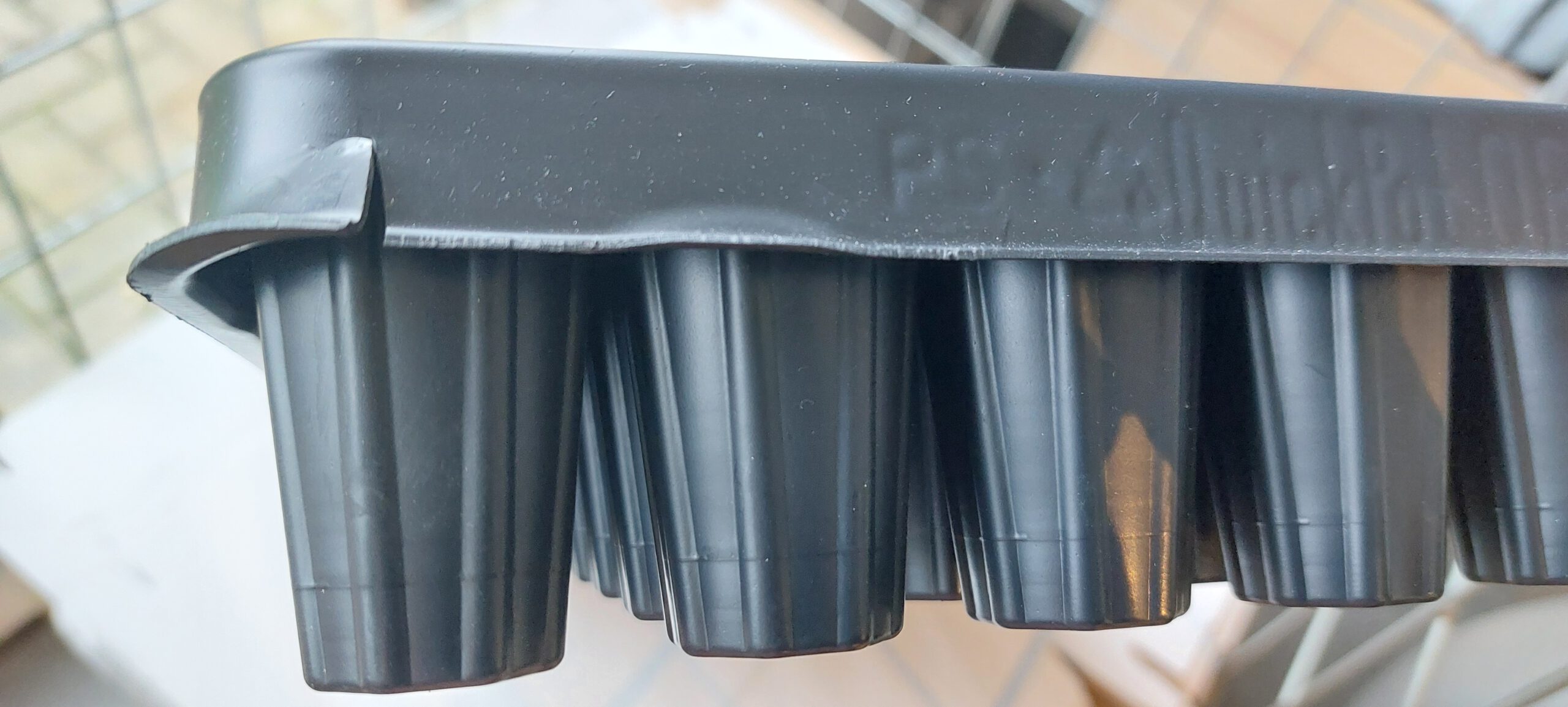 Koopjeshoek: Harde 104 vaks zaaitray (6 cm hoog)– Nu voor €5,95! - Afbeelding 4